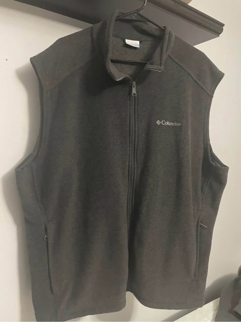 Columbia Men's Dark Gray Full-Zip Fleece Vest